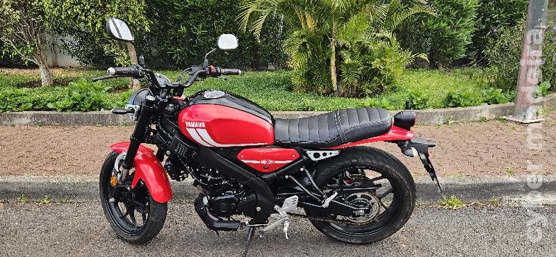 Yamaha XSR125 125 cc Scooter