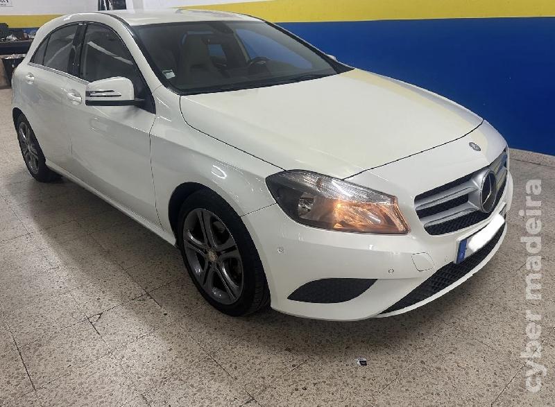MERCEDES A 200 cdi urban - 2015 Gasóleo