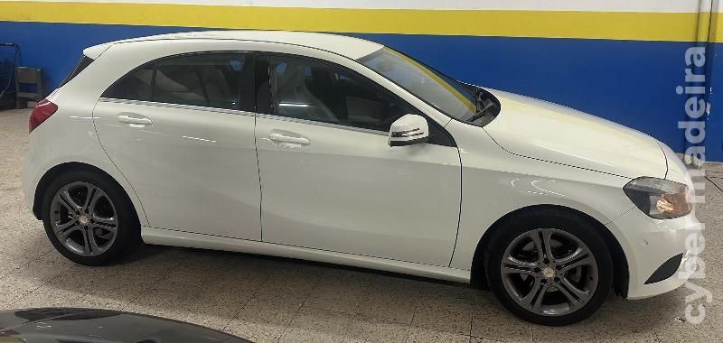 MERCEDES A 200 cdi urban - 2015 Gasóleo
