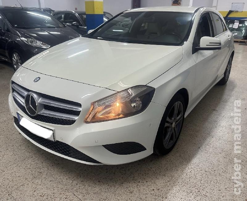 MERCEDES A 200 cdi urban - 2015 Gasóleo