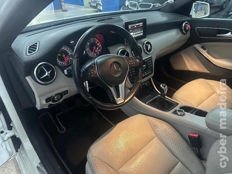 MERCEDES A 200 cdi urban - 2015 Gasóleo