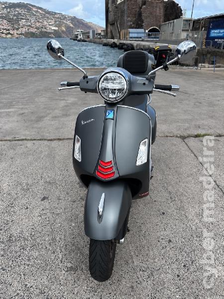 Vespa GTS Super Sport 125 cc Supersport