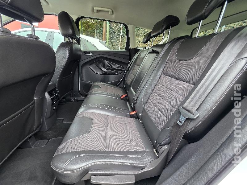 FORD KUGA 2.0 TDCi TITANIUM Gasóleo