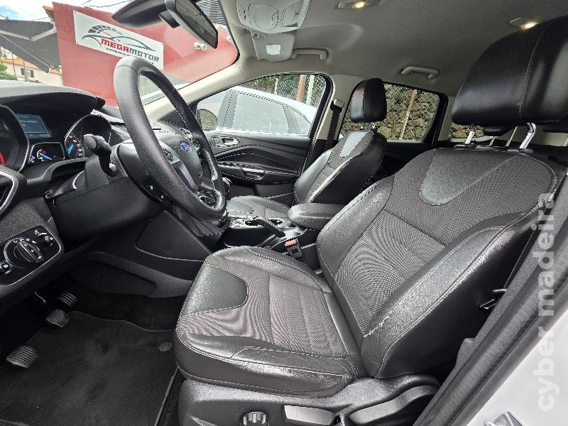 FORD KUGA 2.0 TDCi TITANIUM Gasóleo