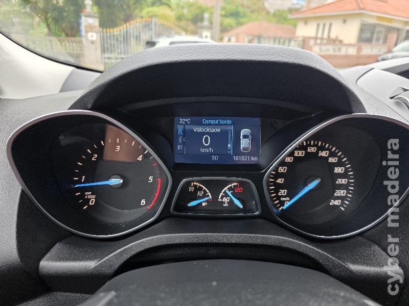 FORD KUGA 2.0 TDCi TITANIUM Gasóleo