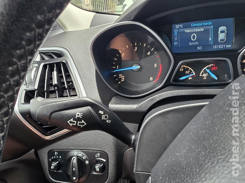 FORD KUGA 2.0 TDCi TITANIUM Gasóleo