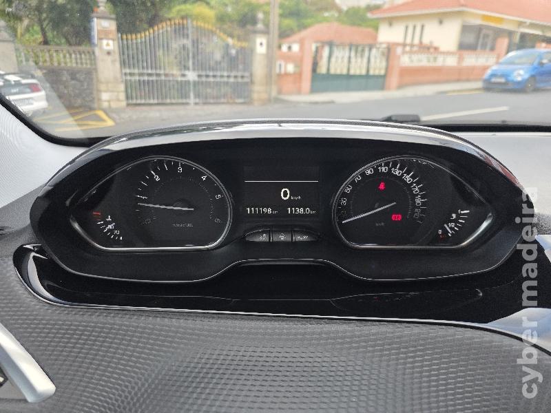 PEUGEOT 2008 1.6 HDi ALLURE Gasóleo