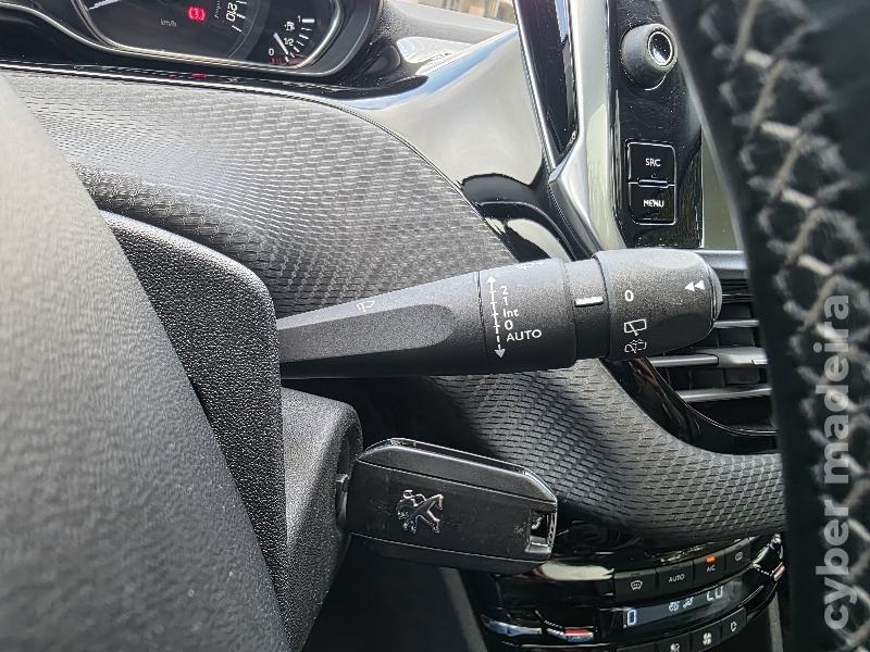 PEUGEOT 2008 1.6 HDi ALLURE Gasóleo