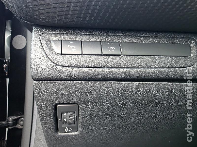 PEUGEOT 2008 1.6 HDi ALLURE Gasóleo