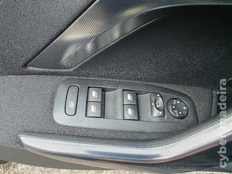 PEUGEOT 2008 1.6 HDi ALLURE Gasóleo