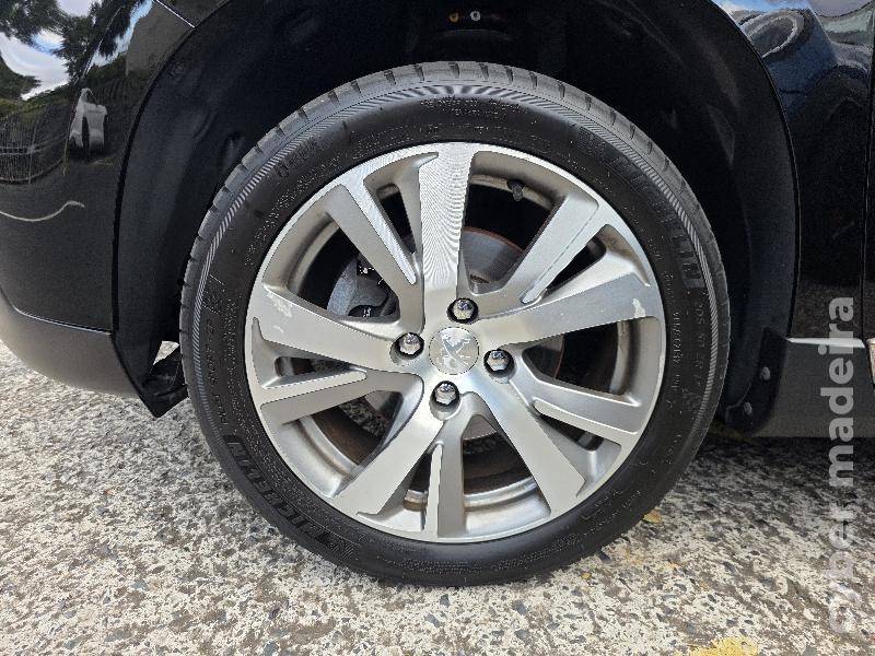 PEUGEOT 2008 1.6 HDi ALLURE Gasóleo