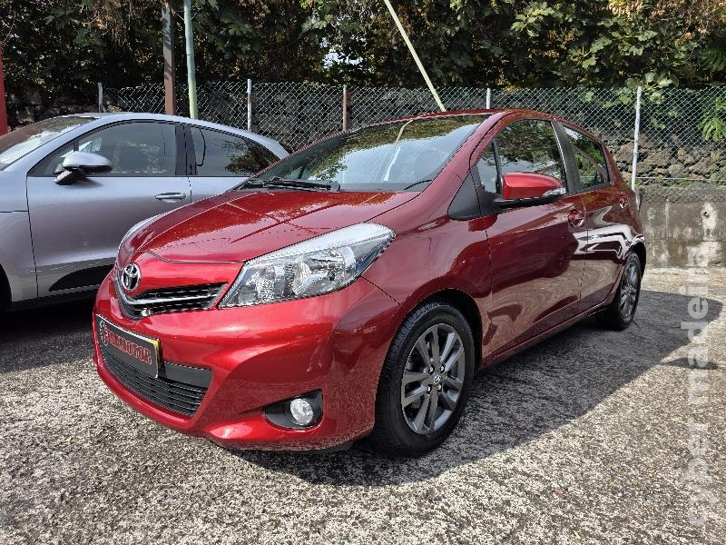 TOYOTA YARIS 1.4 D4D COMFORT Gasóleo