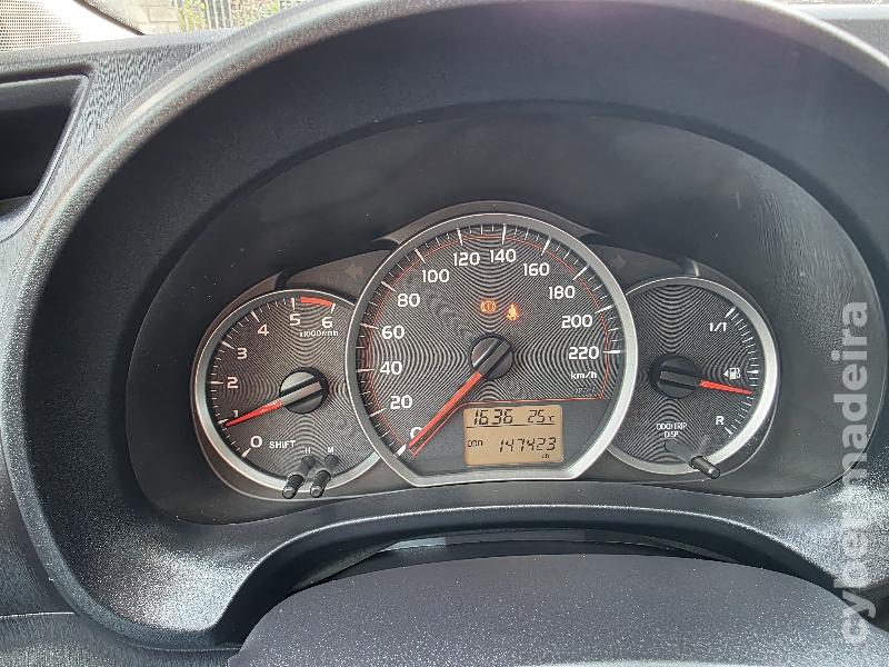 TOYOTA YARIS 1.4 D4D COMFORT Gasóleo