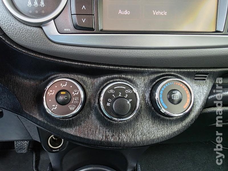 TOYOTA YARIS 1.4 D4D COMFORT Gasóleo
