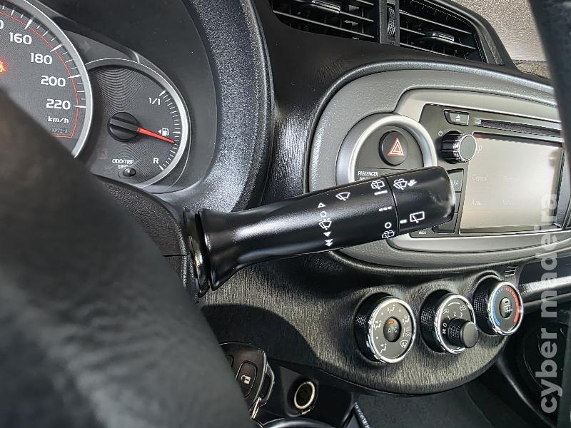 TOYOTA YARIS 1.4 D4D COMFORT Gasóleo