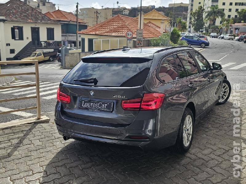 BMW Serie 3 318 d Touring Line Sport Auto Gasóleo