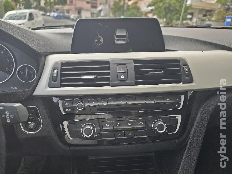 BMW Serie 3 318 d Touring Line Sport Auto Gasóleo