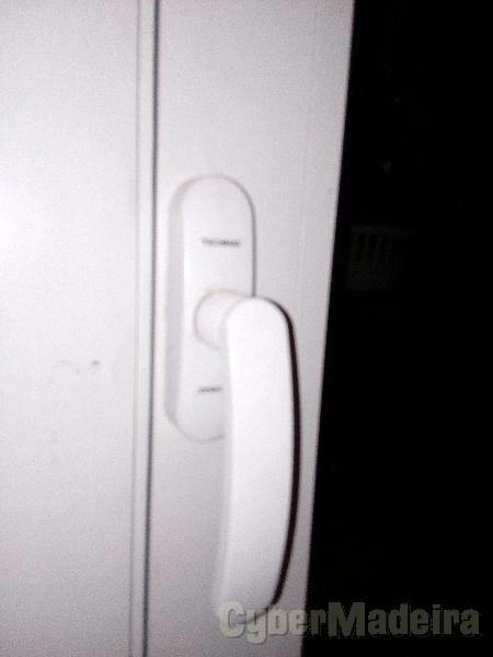 Vendo  janela de abrir tecnhal