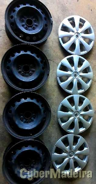 Jantes e Tampões Toyota Auris (Originais) 100 € 15" sem pneus