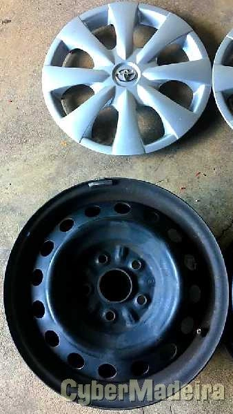Jantes e Tampões Toyota Auris (Originais) 100 € 15" sem pneus