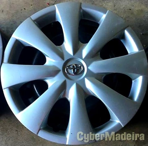Jantes e Tampões Toyota Auris (Originais) 100 € 15" sem pneus