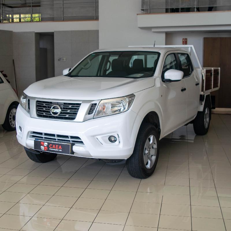 NISSAN NAVARRA 2.3 Dci Cab Dupla 4x4 Caixa Madeira Gasóleo