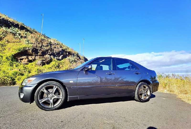 LEXUS IS 200 Gasolina