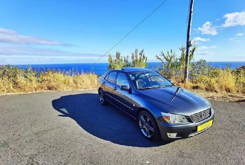 LEXUS IS 200 Gasolina
