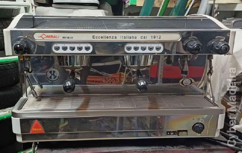 Maquina de Café  Lá Cimbali italiana Digital