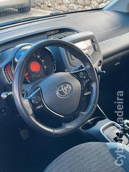 TOYOTA AYGO XPlay 1.0 VTI Gasolina