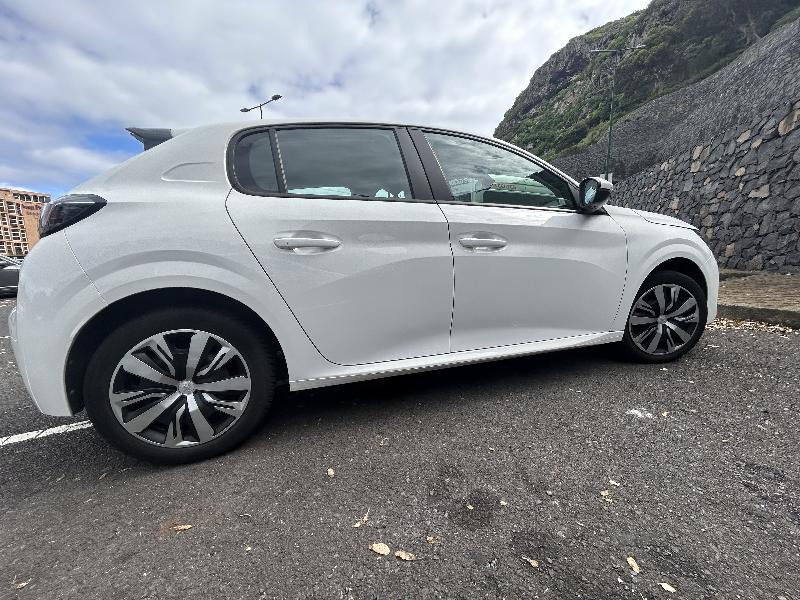 PEUGEOT 208 208 1.2 PureTech Allure Gasolina