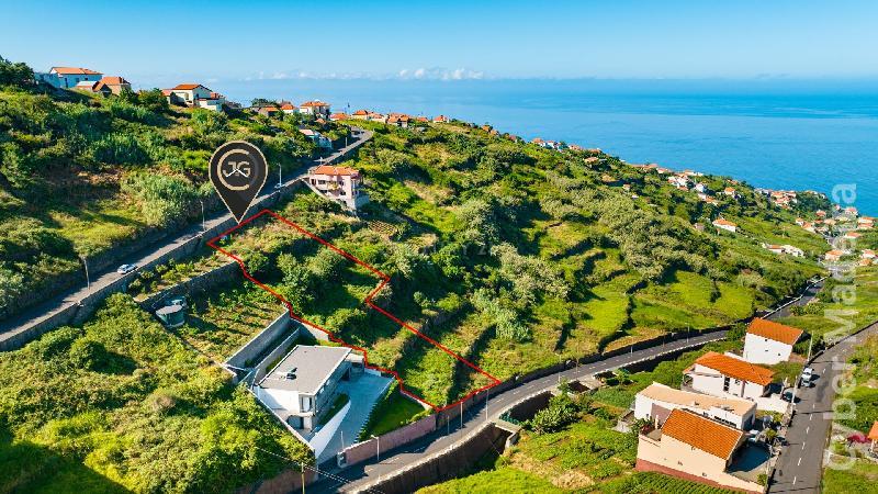 Terreno T3 para Venda Calheta, Lombo do Doutor