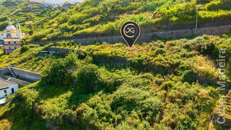 Terreno T3 para Venda Calheta, Lombo do Doutor