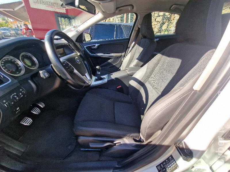 VOLVO S60 1.6 D2 DRIVE MOMENTUM 115cv Gasóleo