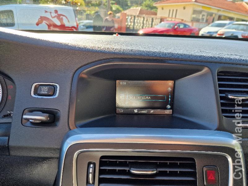 VOLVO S60 1.6 D2 DRIVE MOMENTUM 115cv Gasóleo