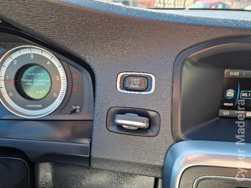 VOLVO S60 1.6 D2 DRIVE MOMENTUM 115cv Gasóleo