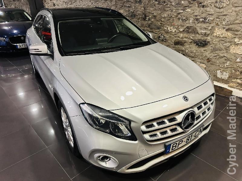 MERCEDES GLA 180d STYLE PREMIUM Gasóleo