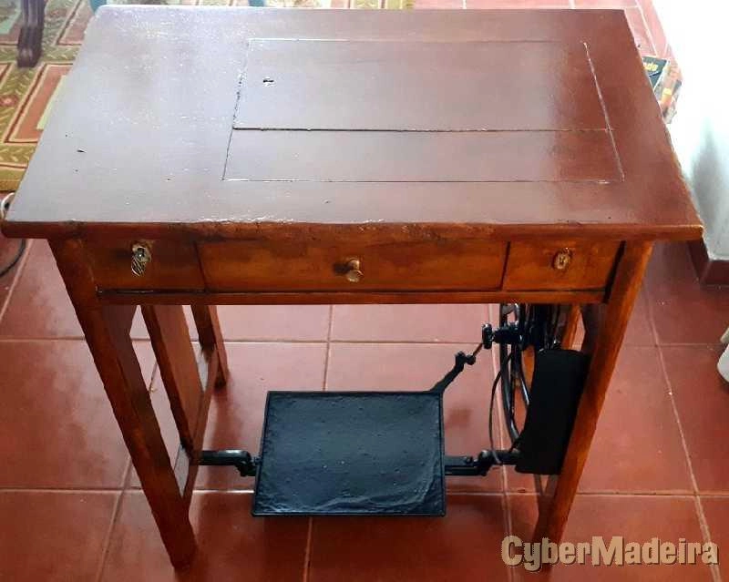 Máquina de Costura Antiga Mundlos Original - Victoria
