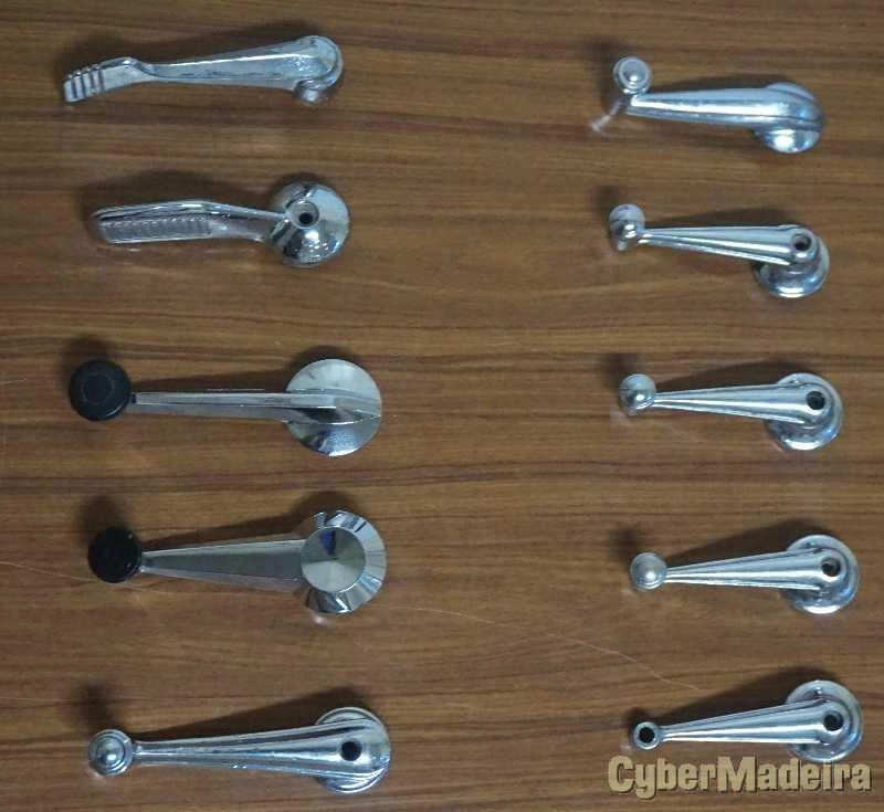 Manivelas e puxadores cromados de carros clássicos