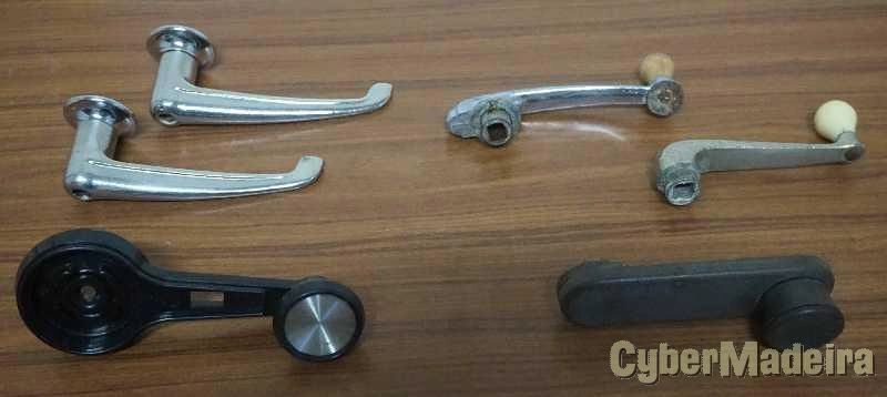 Manivelas e puxadores cromados de carros clássicos
