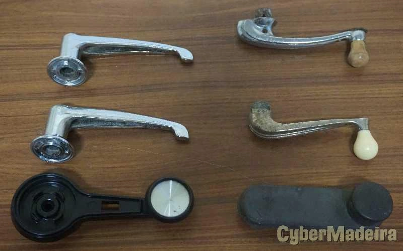 Manivelas e puxadores cromados de carros clássicos