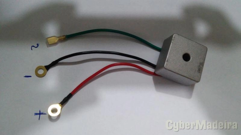 Rectificador regulador de tensão 12V novo