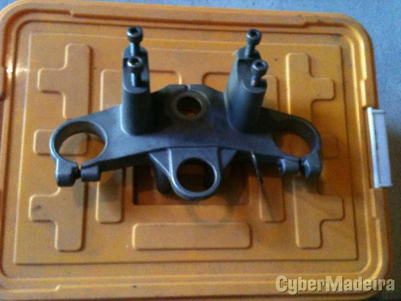 MATERIAL TDM 850 2001