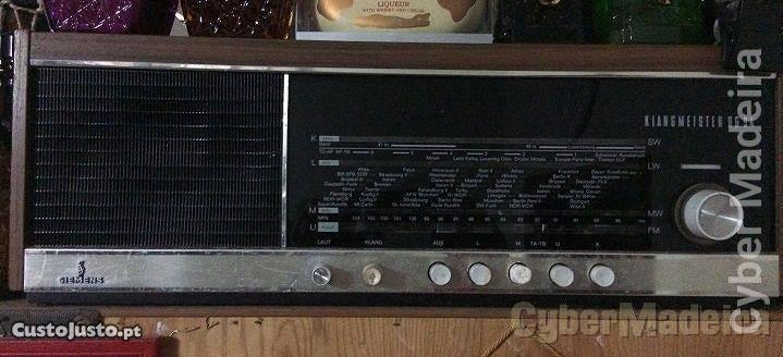 Radio antigo Siemens; D S. &: Klangmeister RG94