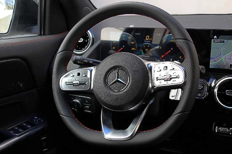 MERCEDES GLA 180d AMG LINE Gasóleo