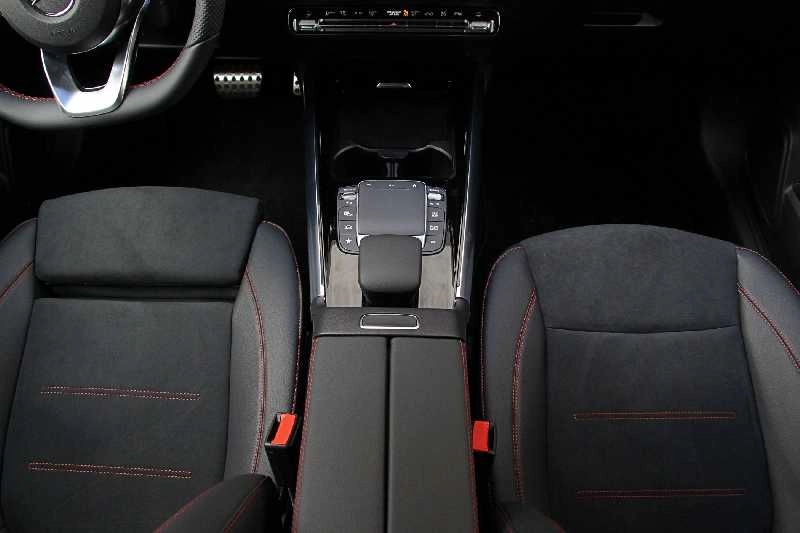 MERCEDES GLA 180d AMG LINE Gasóleo