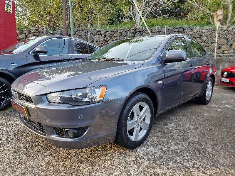MITSUBISHI LANCER 1.5 INVITE 109cv Gasolina