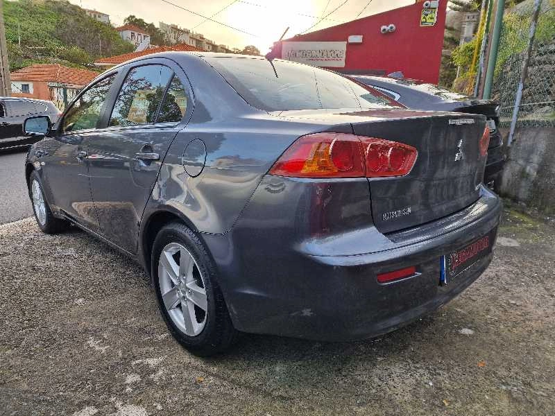 MITSUBISHI LANCER 1.5 INVITE 109cv Gasolina