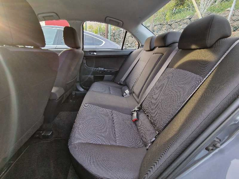 MITSUBISHI LANCER 1.5 INVITE 109cv Gasolina