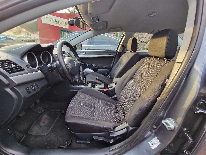 MITSUBISHI LANCER 1.5 INVITE 109cv Gasolina